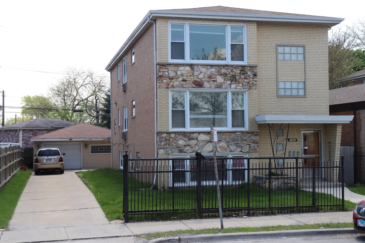 Primary Photo - 3451 W 79th St