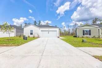 Building Photo - 128 Red Dogwood Ln