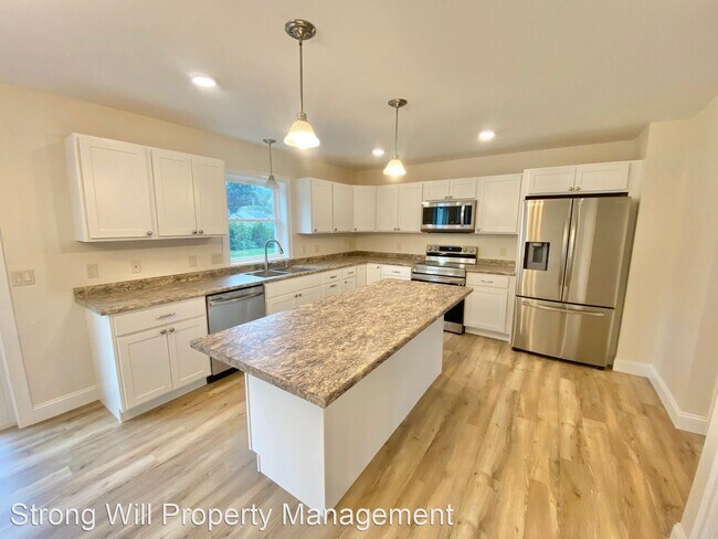 Building Photo - 3 br, 2.5 bath House - 18 Chase Court