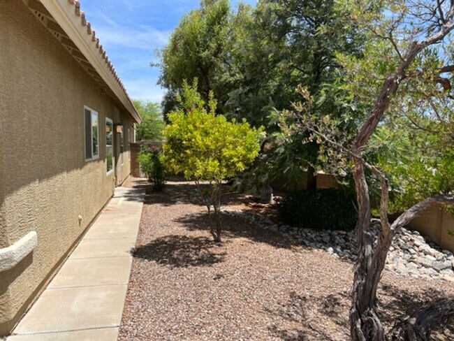 Building Photo - Bright 3BR NW Tucson Basecamp | Private Yard + 2-Car Garage