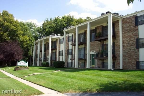 Building Photo - 1230 E McDaniel St