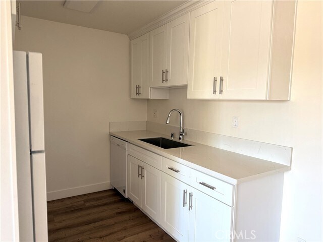 Foto del edificio - 18657 Collins St