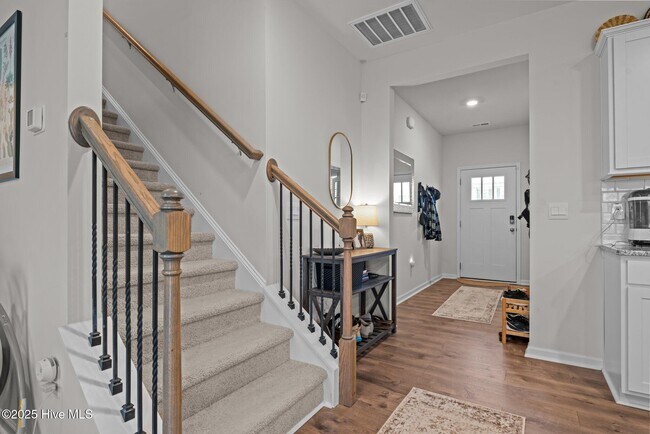 Building Photo - 2120 Wild Rdg Dr