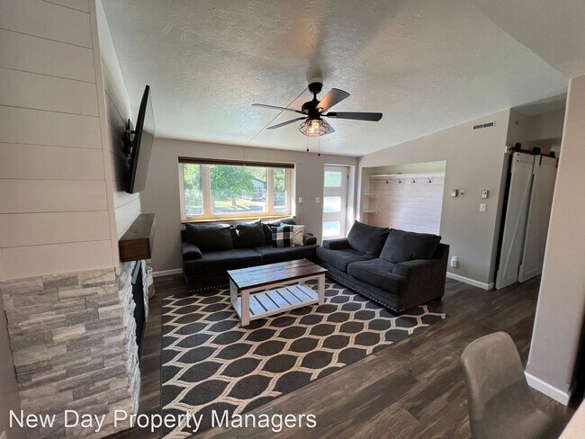 Building Photo - 4 br, 3 bath House - 505 Deer Dr