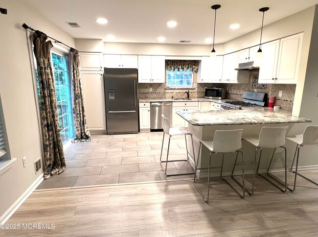 Building Photo - 21 Durant Ave