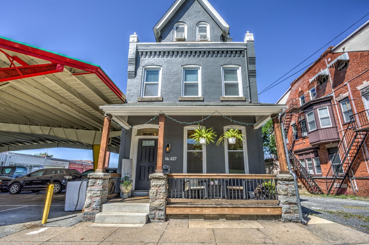 637 E Orange St, Lancaster, PA 17602 Townhome Rentals in Lancaster PA