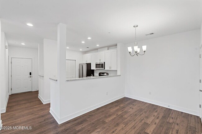 Foto del edificio - 827 Stiller Ln