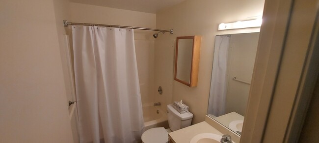 Building Photo - 38 Crystal Ln