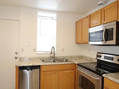 Foto del edificio - 728 28th St