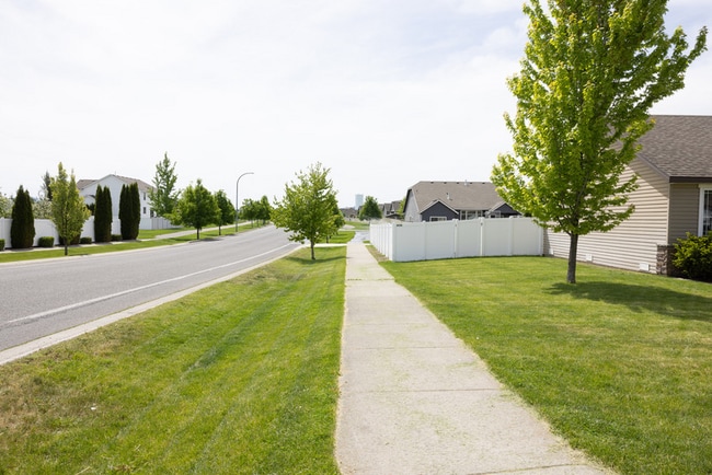 Building Photo - 2275 W Freeland Dr