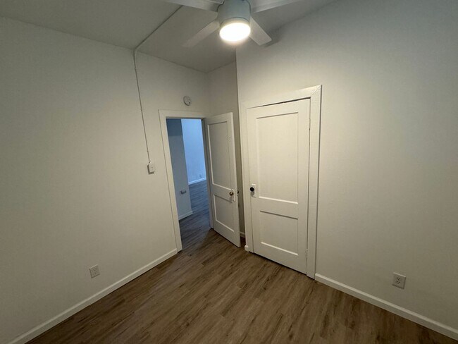 Foto del edificio - 5632 Leona St