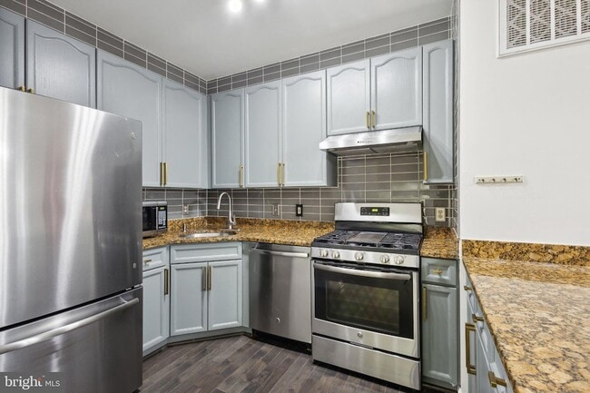 Photo - 15514 Port Washington Court Unit Townhome