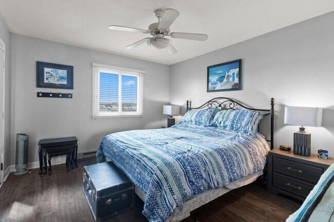 Foto del edificio - 536 N Cogswell Dr