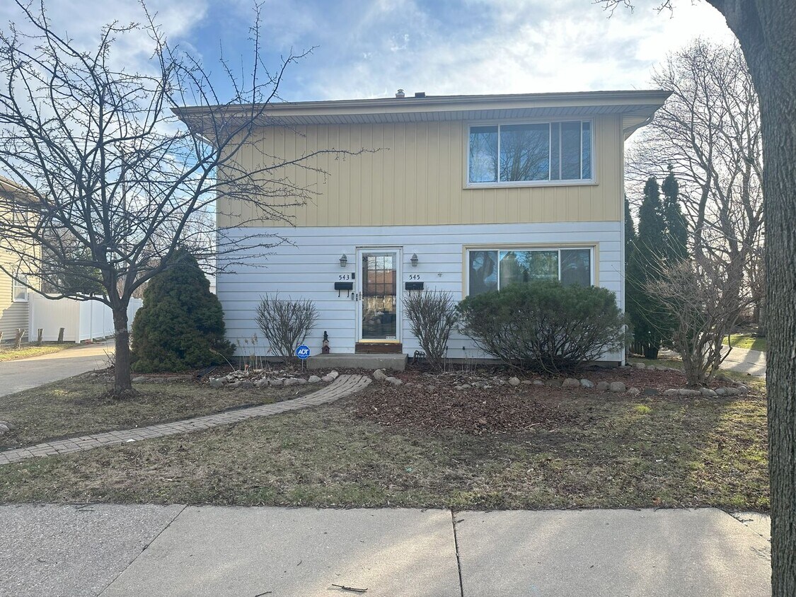 Primary Photo - 545-545 W Armour Ave