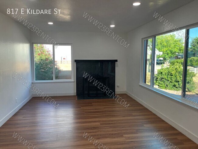 Foto del edificio - 817 E Kildare St