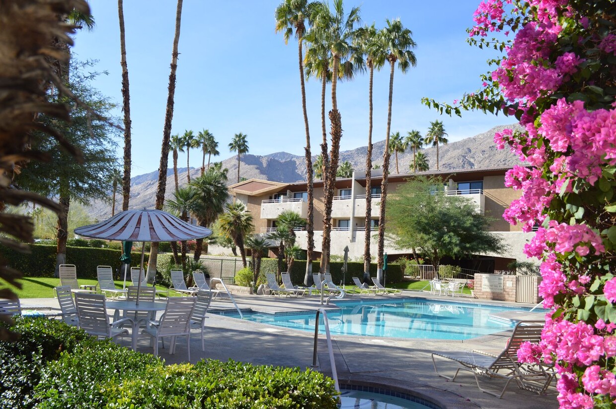 Foto principal - Biarritz Community, Central Palm Springs, ...