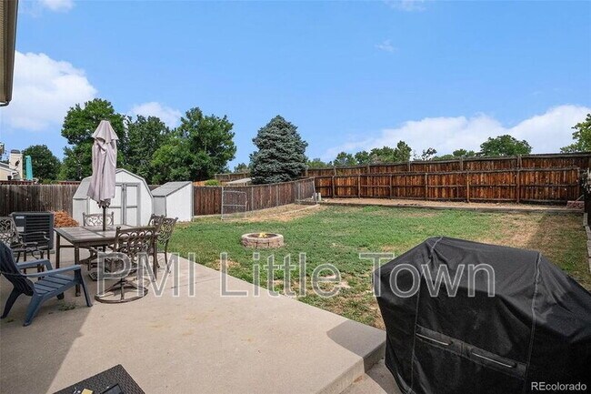 Foto del edificio - 8841 W Cooper Ave