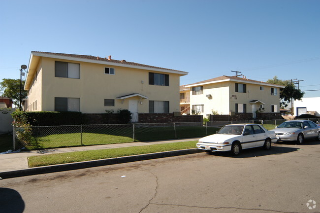 Building Photo - Mountain View Apartments