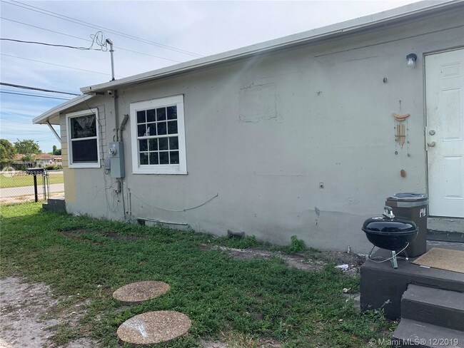 Building Photo - 7600 NW 21st Ave