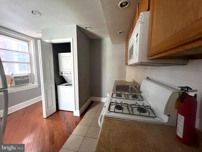 Foto del edificio - 1537 South St