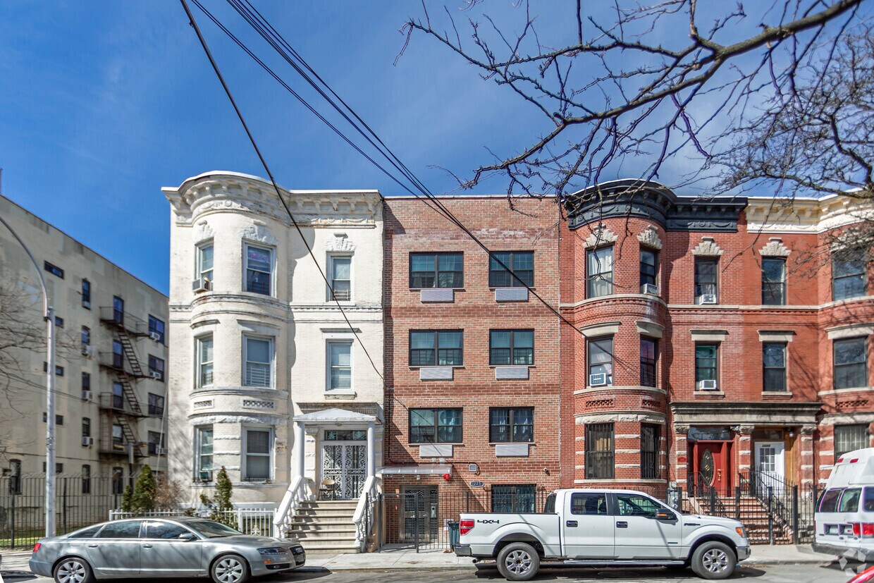 Building Photo - 1225 Union Ave