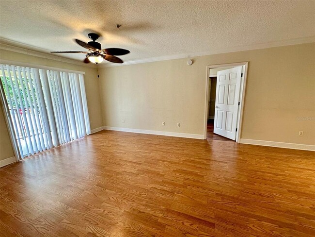 Building Photo - 713 Crest Pines Dr