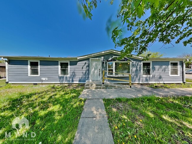 Building Photo - 3904 Ireland Dr