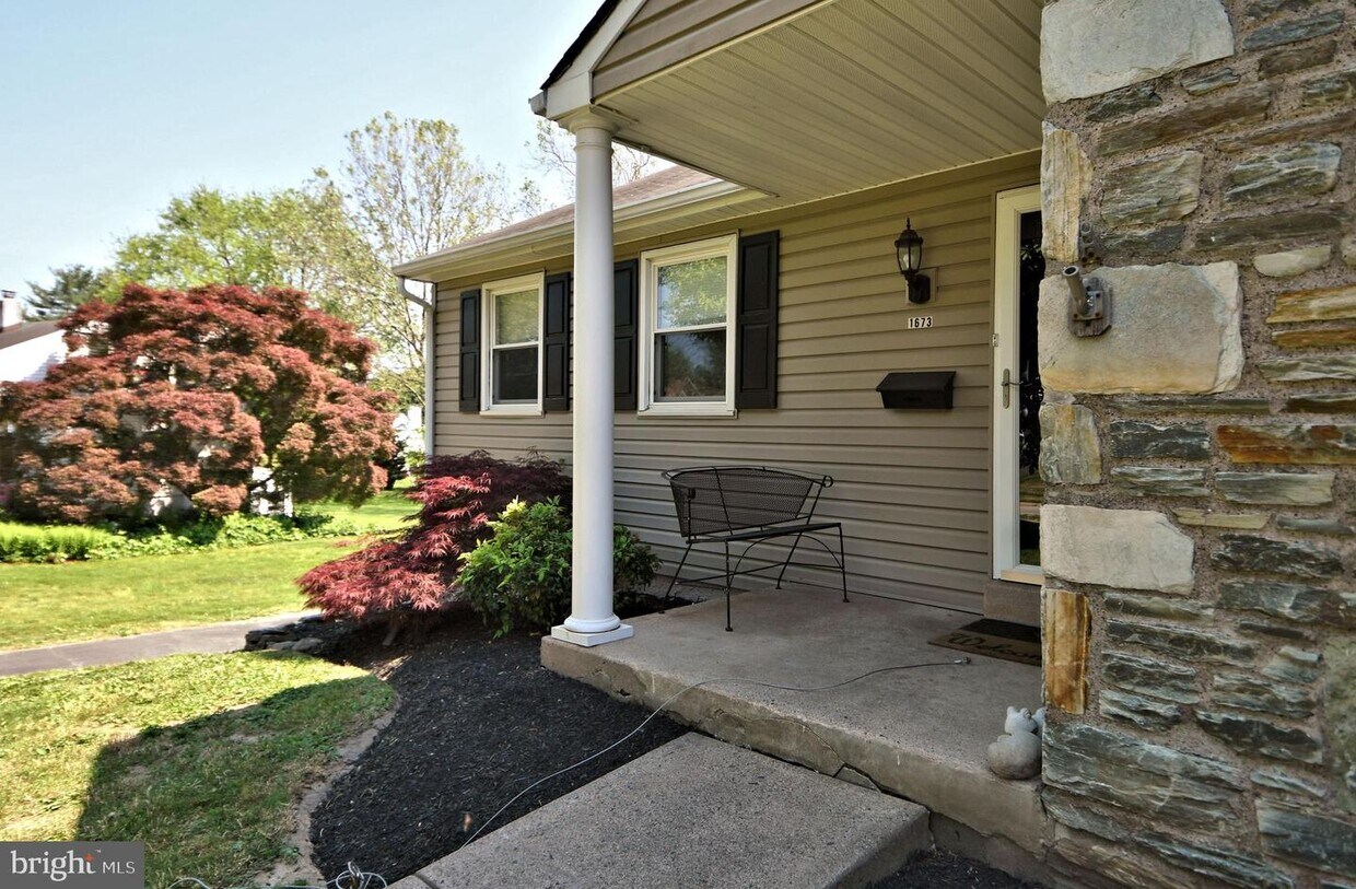 Foto principal - 1673 Kenmare Dr