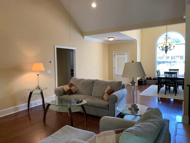 OpenFloor - 1425 Cloverbrook Cir