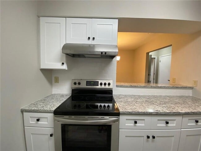 Building Photo - 1309 Old Hammond Chase