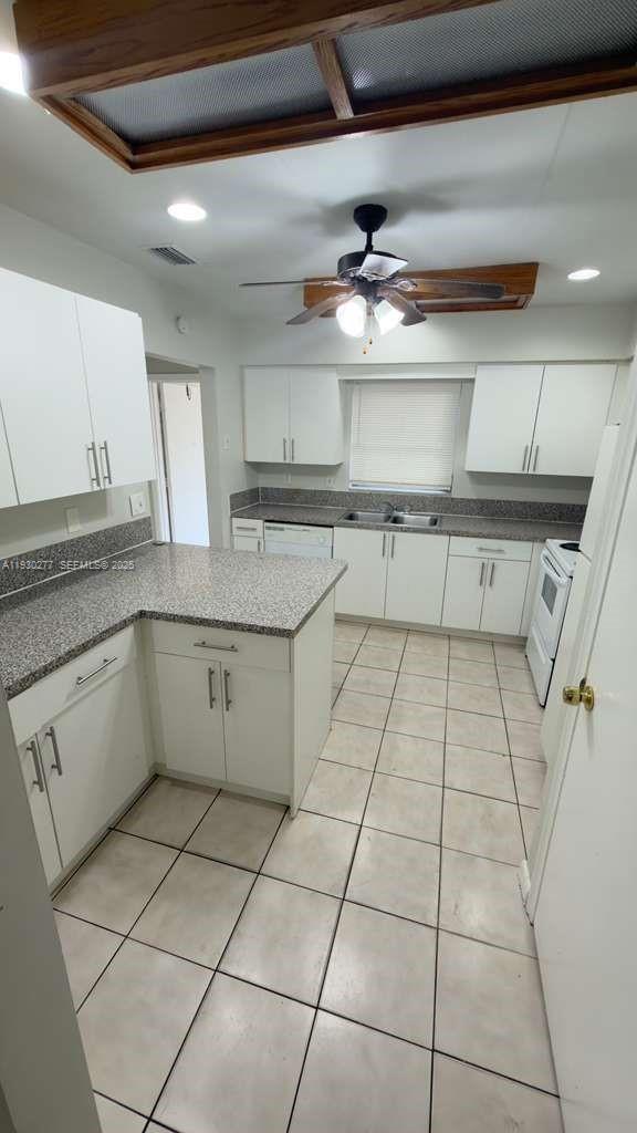 Foto del edificio - 9006 NW 23rd Pl