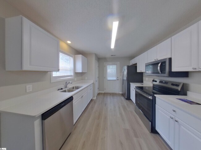 Building Photo - 430 Clark Glen Dr