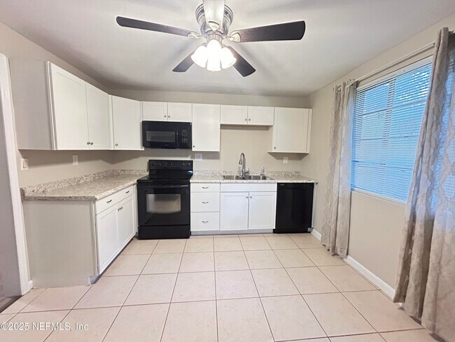 Foto del edificio - 3958 Hunter Cir