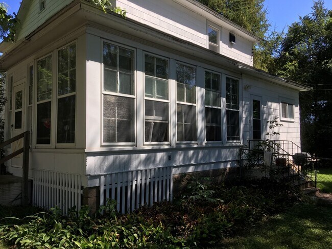 Foto del edificio - 2 S Rural St