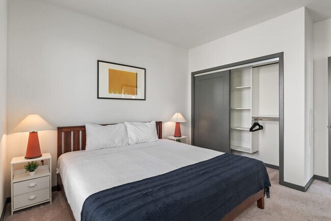 Foto del edificio - 6160 N Rural St