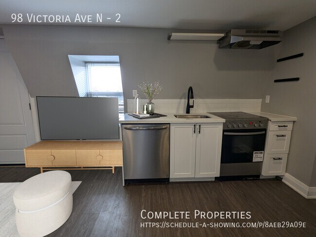 Photo du bâtiment - Modern 1 Bedroom Unit - Open Concept and L...
