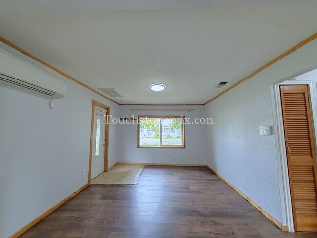 Building Photo - MFP-00110