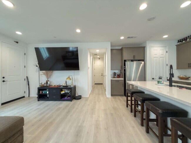Building Photo - Spacious 4-Bed, 3-Bath Retreat on Malalenca Road in the Harvest Subdivision!