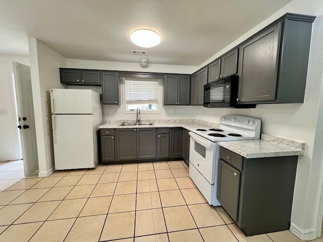 Foto del edificio - 364 E 7th St