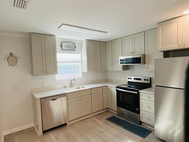 Building Photo - 302 Penny Ct
