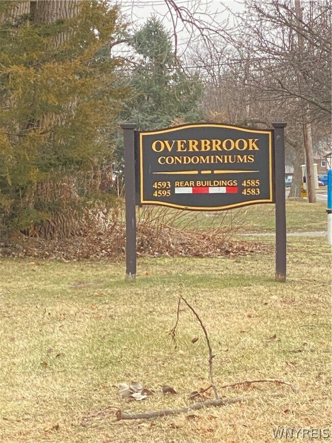 Foto del edificio - 4585 Chestnut Ridge Rd