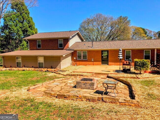 Building Photo - 5030 Strickland Rd