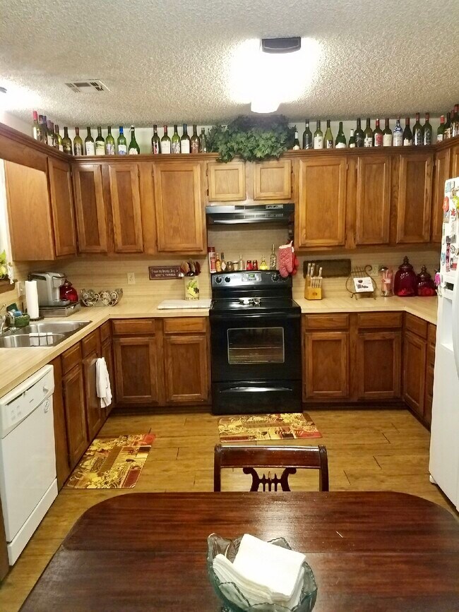 Foto del edificio - 3316 Homestead Ct