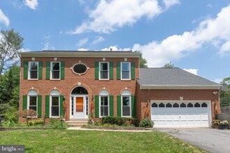 Building Photo - 10009 Puritan Way