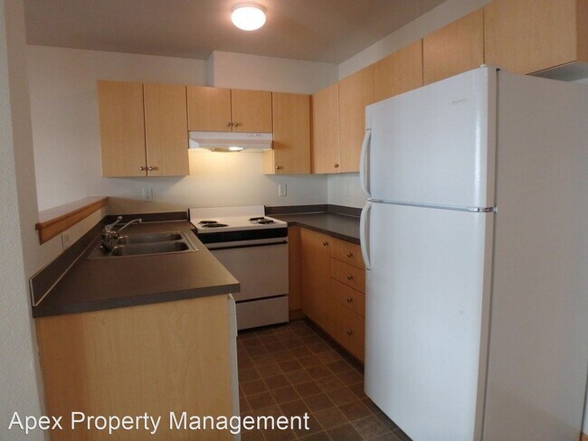 Building Photo - 1 br, 1 bath Apartment - 240 32ND STREET
