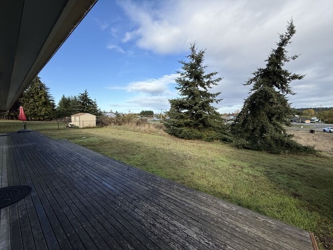 Building Photo - **Sunny Sequim**