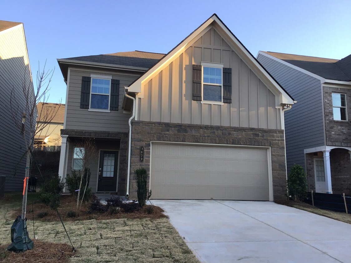Foto principal - 3620 Moon Crest Drive