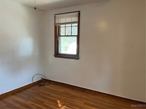 Building Photo - 61 Lynncrest Terrace