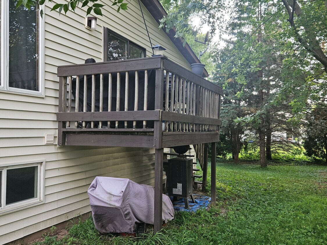 Foto del edificio - 2346 S Ridge Rd