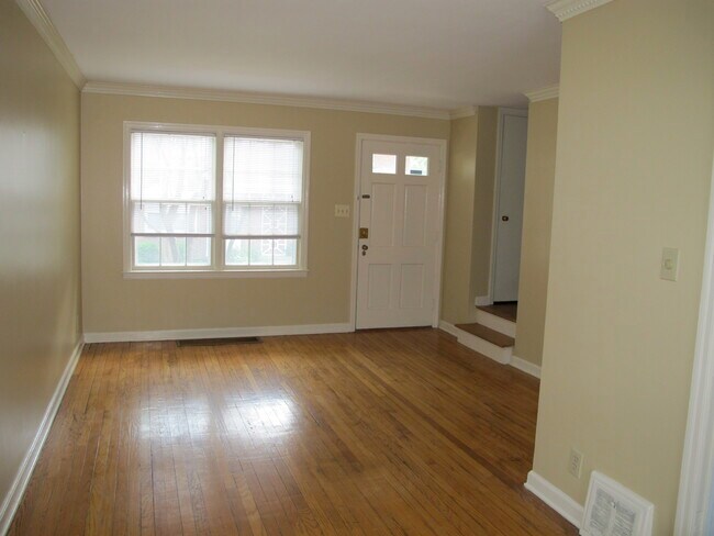 Foto del edificio - 4816 Belleview Ave